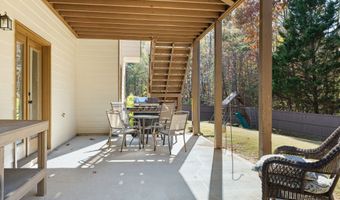 215 Arthur Hills Dr, Acworth, GA 30101