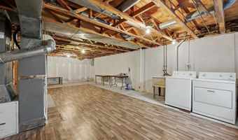 3422 Burbank Dr, Ann Arbor, MI 48105