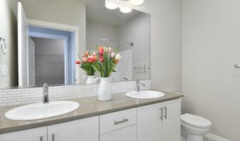 17181 SW SNOWDALE St 301, Beaverton, OR 97007