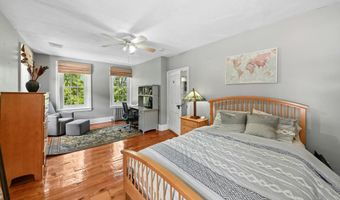 222 BASTIAN Ln, Allentown, PA 18104