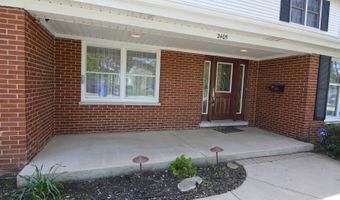 2405 E Miner St, Arlington Heights, IL 60004