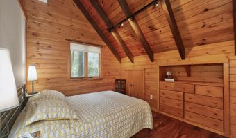 55 Lakeview Dr, Adirondack, NY 12808