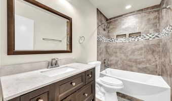 8616 MAJESTIC PINE Ave, Las Vegas, NV 89143