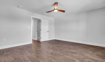 512 Seaman Ave, Beachwood, NJ 08722