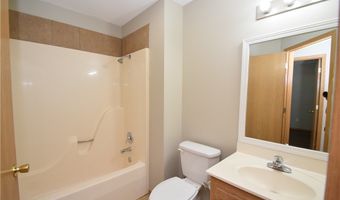3 Burnett Cir, Bentonville, AR 72712