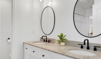 10548 Tecopa Rd, Apple Valley, CA 92308