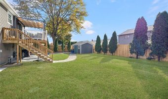 54 Salem Ave, Cranston, RI 02920