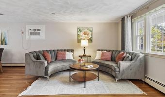 14 Olde Berry Rd, Andover, MA 01810