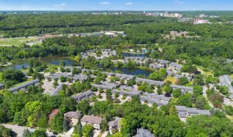 731 Skynob Dr, Ann Arbor, MI 48105