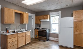 912 N RICHMOND St, Appleton, WI 54911