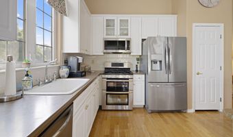 2 Woodlake Ct, Barnegat, NJ 08005