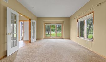 704 SW Coventry Cir, Ankeny, IA 50023