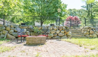 121 Salt Rock Rd, Barnstable, MA 02630