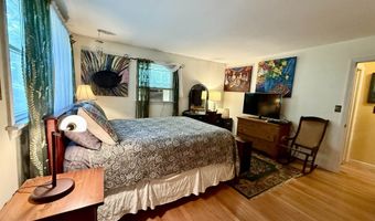 204 Meetinghouse Ln, Brattleboro, VT 05301