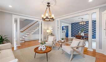 34 Burnett St, Johnston, RI 02919