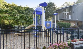 8206 STONE TRAIL Dr, Bethesda, MD 20817