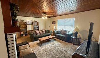 379 Lakepoint Rd, Alford, FL 32420
