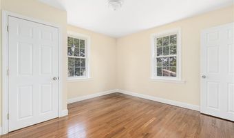 6 LARKSPUR Rd, Warwick, RI 02886
