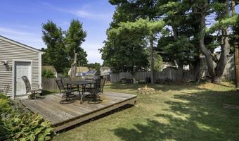 28 Rowe Pl, Bristol, CT 06010