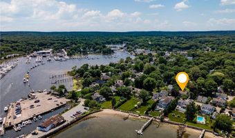 34 Pleasant St, North Kingstown, RI 02852