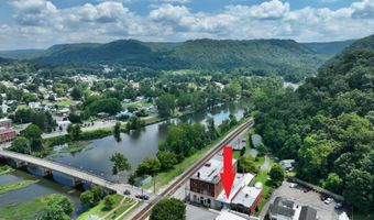 342 S Monroe St, Alderson, WV 24910