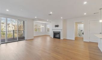 3 Longview Dr 305, Atkinson, NH 03811