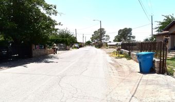 529 Nicholas Rd, Socorro, TX 79927