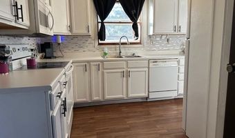 35 Garden Cir, Babbitt, MN 55706