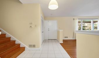 6220 ROBINWOOD Rd, Bethesda, MD 20817