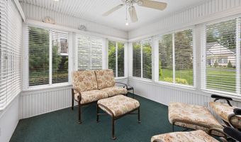 13 Stonegate Cir, Cheshire, CT 06410