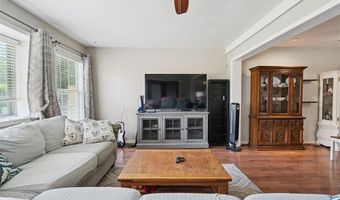 8008 NW 27 St, Bethany, OK 73008