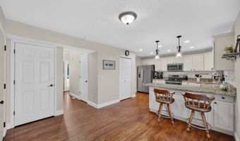 3706 SW Bluegrass Cir, Ankeny, IA 50023