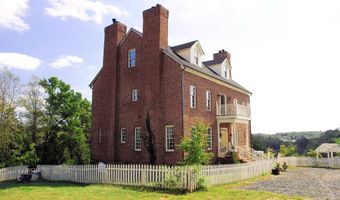 2004 SEVEN MEADOWS Ln, Appomattox, VA 24522