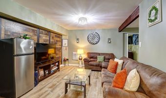 103 Malory Ct, Blakeslee, PA 18610