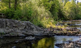 131 Gales Rd, Abbot, ME 04406