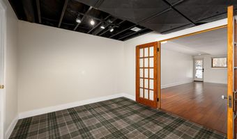 4120 Woodland Dr, Ann Arbor, MI 48103