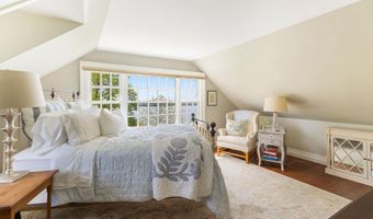 16 US-1, Falmouth, ME 04105
