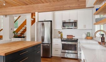 1755 Robinhood Rd, Annapolis, MD 21401