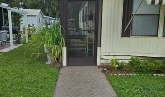 17 Leisure Dr, Auburndale, FL 33823