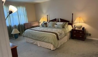 641 Ship Ave, Beachwood, NJ 08722