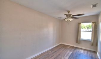 208 CENTER St, Auburndale, FL 33823