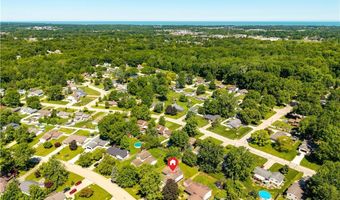 536 Fieldstone Dr, Amherst, OH 44001