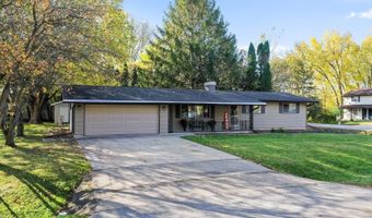 2255 WINWOOD Dr, Appleton, WI 54915