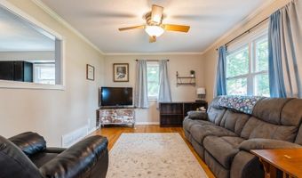 1525 Rapids St, Adel, IA 50003