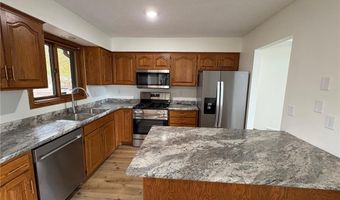 408 4th St NW, Avon, MN 56310