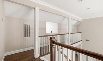 34 Meadow Ln, Amityville, NY 11701