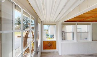 15577 HIGHWAY 101 F2, Brookings, OR 97415