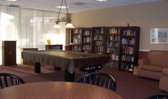 901 N MONROE St 203, Arlington, VA 22201