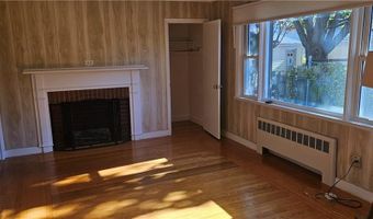 5 Booth Ave, East Providence, RI 02915