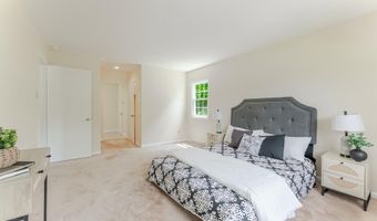 8202 EXCALIBUR Ct, Annandale, VA 22003